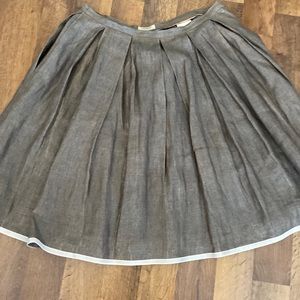 Authentic Linen Burberry Skirt/Pleated, used.